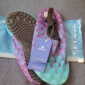 NWT WateLves Water Shoes Purple Turquoise Size 38